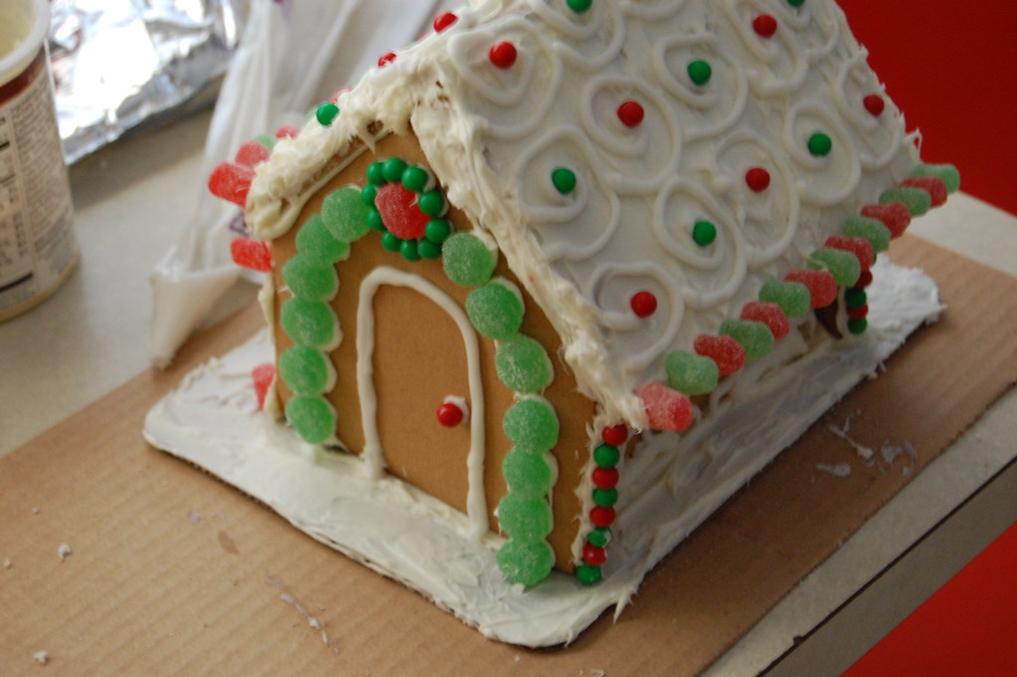 Image of gingerbread house.