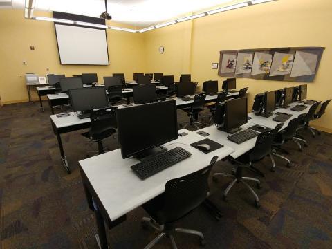 HCPL computer lab