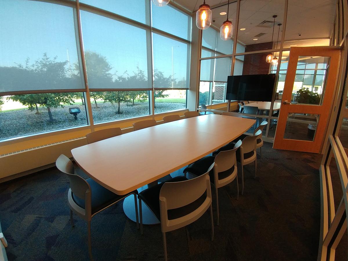 study room table and chairs